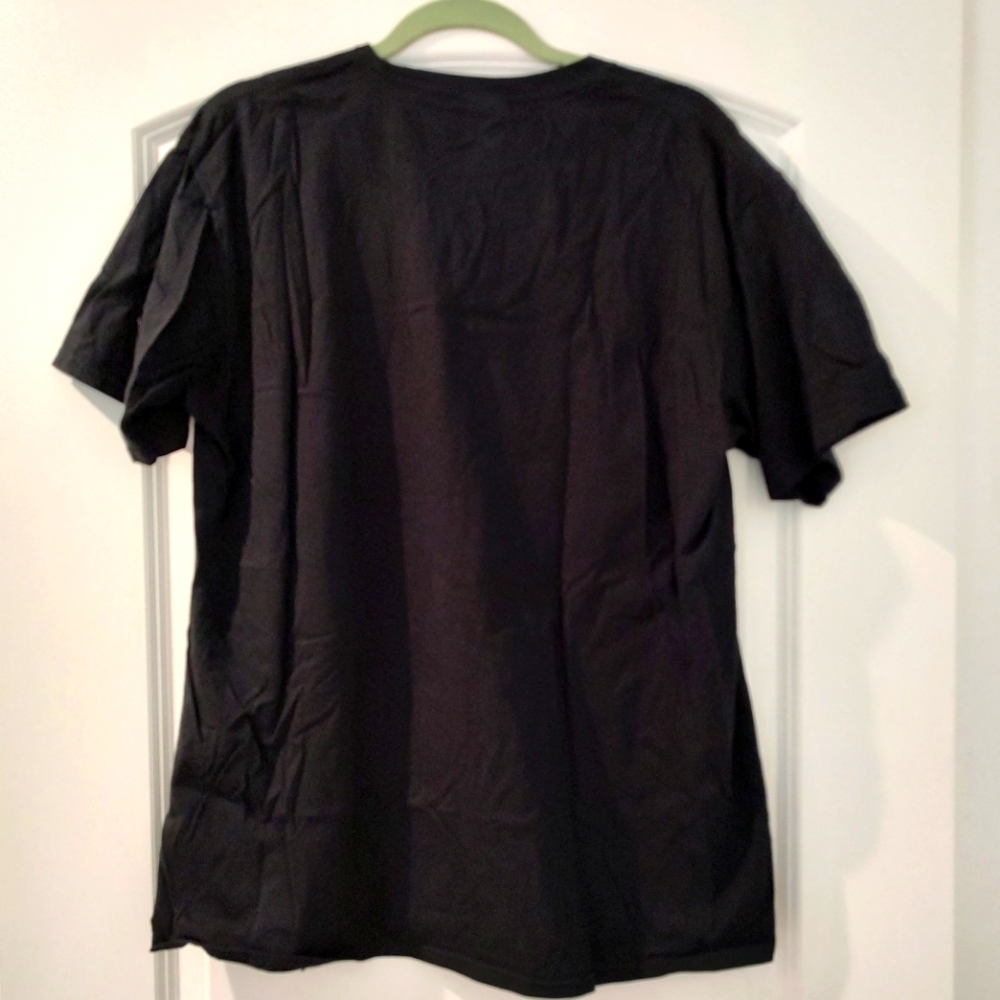 The Mountains Are Calling and I Must Go Black and White T-shirt XL - Picture 3 of 4